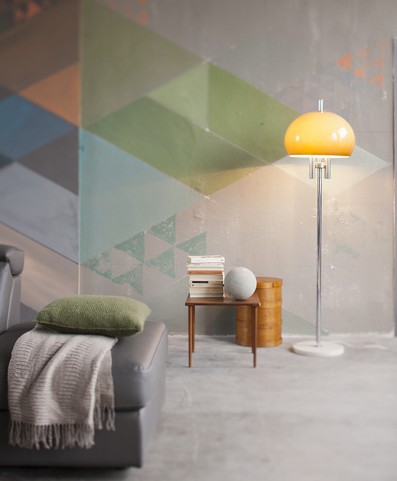 idee originali per decorare le pareti: pittura a triangoli di colori in degradè.