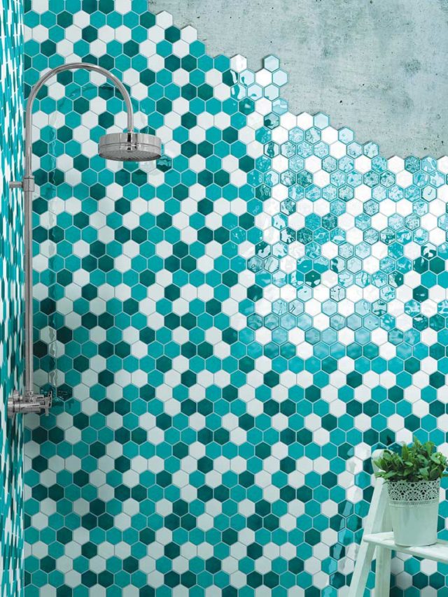 Cerasarda rivestimento bagno doccia mosaico esagonale.