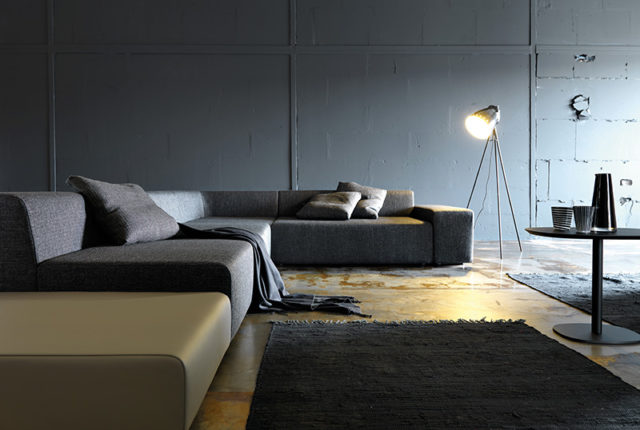 Doimo Salotti - Domino divano colori scuri per arredo neo dark.